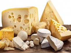 Гурманам из Геленджика стало сложнее купить немецкий сыр с плесенью