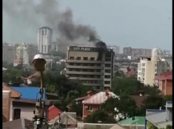 В центре Геленджика ликвидировали возгорание в «Сити Плаза»