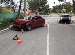 Очевидцев столкновения двух автомобилей разыскивают в Геленджике