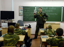 Со следующего года в школах Геленджика появится курс по начальной военной подготовке