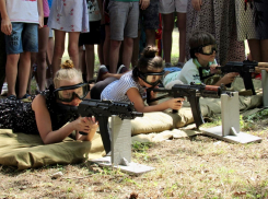 Детские армейские игры прошли в Геленджике