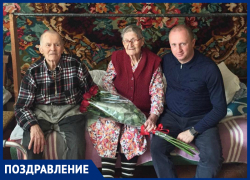 90-летие отмечает жительница Кабардинки Лидия Чеботарь