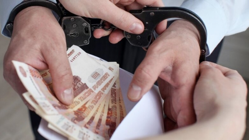В Геленджике по подозрению в мошенничестве арестован начальник ЖКХ Сугибин