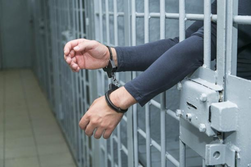 До 15 лет лишения свободы грозит мужчинам за разбойное нападение в Геленджике