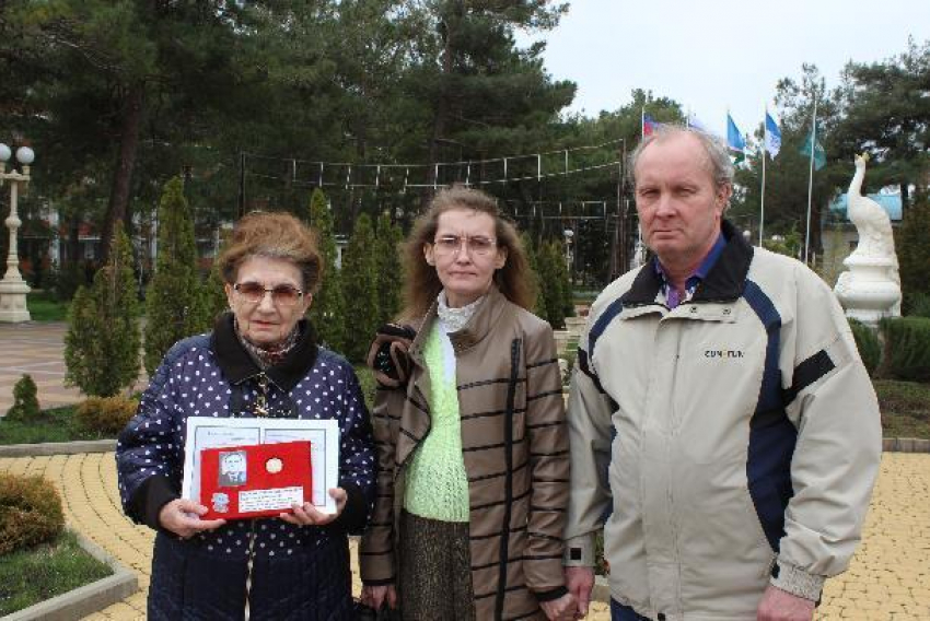 Боевая награда, утерянная в Геленджике, передана родственникам в Ленск
